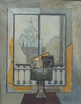 パブロ・ピカソ Painting - 窓の前の静物画 2 1919 パブロ・ピカソ